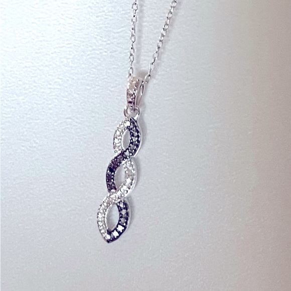 Cara Mia USA Black and White Diamond Pendant. SS/ Rhodium Plated - Picture 2 of 2